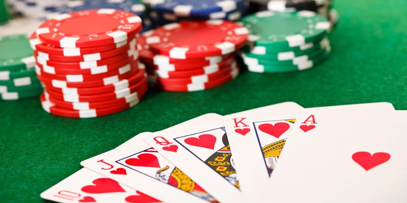 Ưu điểm của poker face được yêu thích